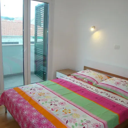 Apartment With A Parking Space Supetar, Brac - 16130 *